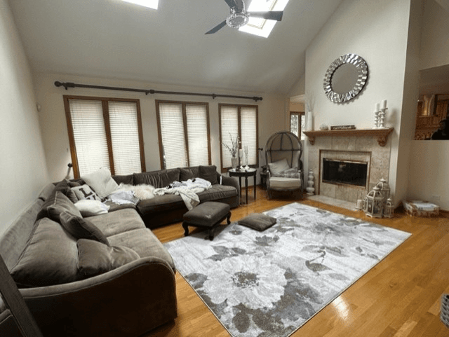 Naperville House: 1660 Whistler Court