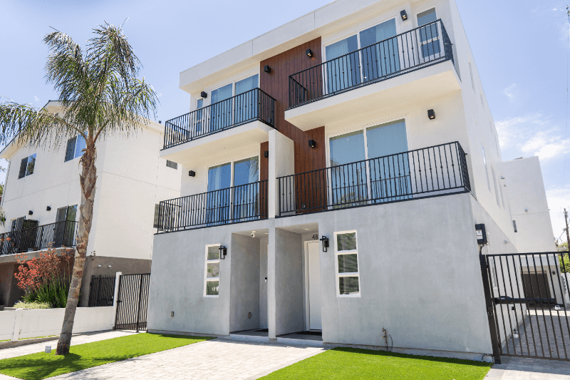NORTH HOLLYWOOD Townhome: 4827 RIVERTON AVE