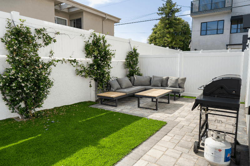 NORTH HOLLYWOOD Townhome: 4831 RIVERTON AVE