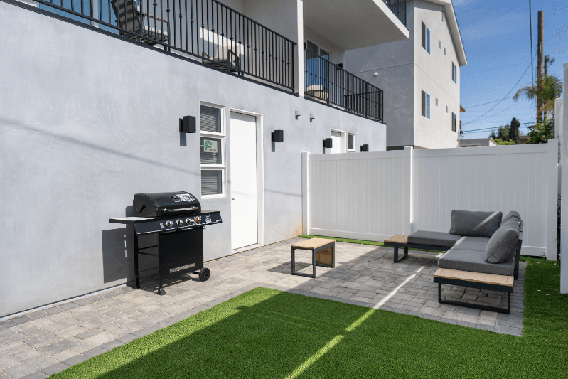 NORTH HOLLYWOOD Townhome: 4833 RIVERTON AVE