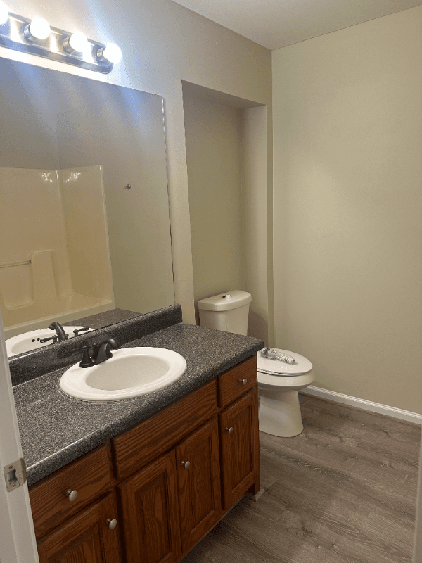 Dahlonega House: 171B Sleepy Hollow Road