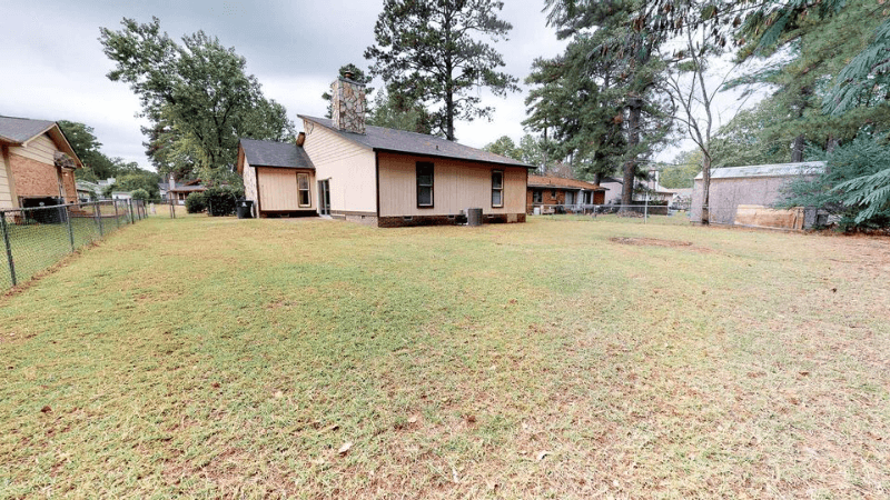 Spring Lake House: 118 Deerfield Dr