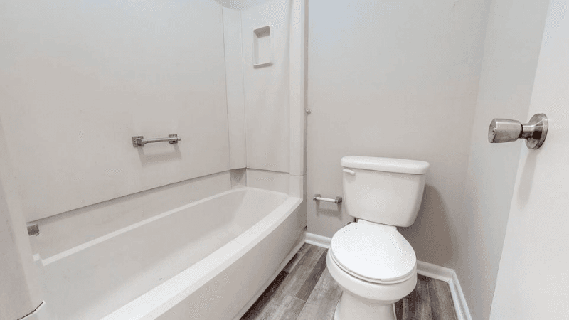 Spring Lake House: 118 Deerfield Dr