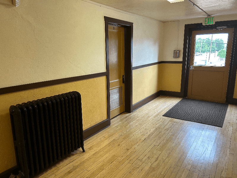 PUEBLO Apartment: 111 Broadway Ave. #9