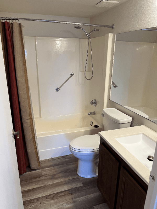 Mesa House: 735 Leisure World