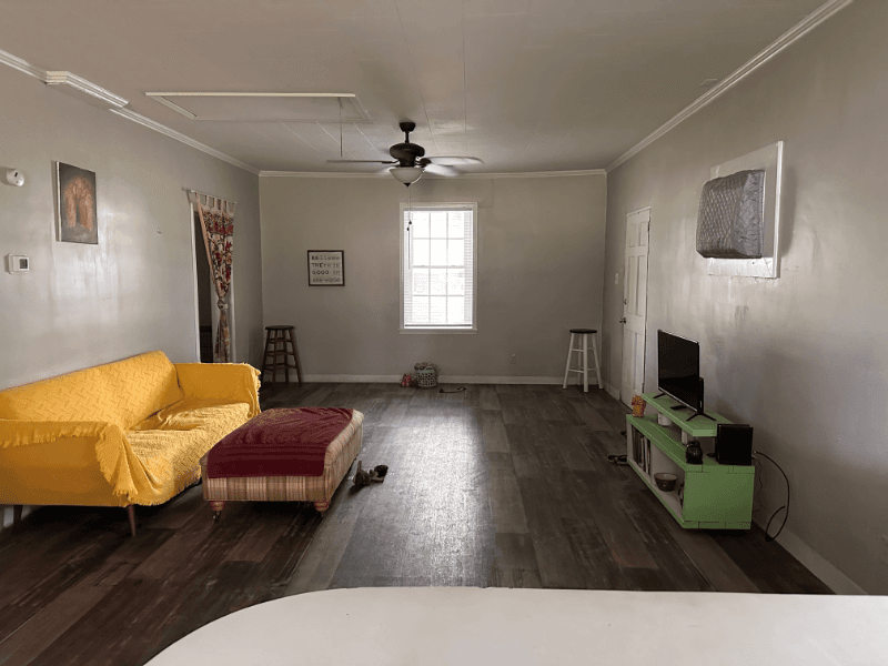 Oxford House: 321 Henderson St