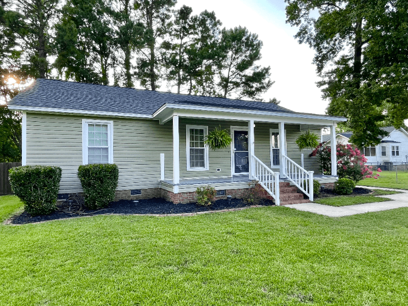 Florence House: 605 Thicket Pl.