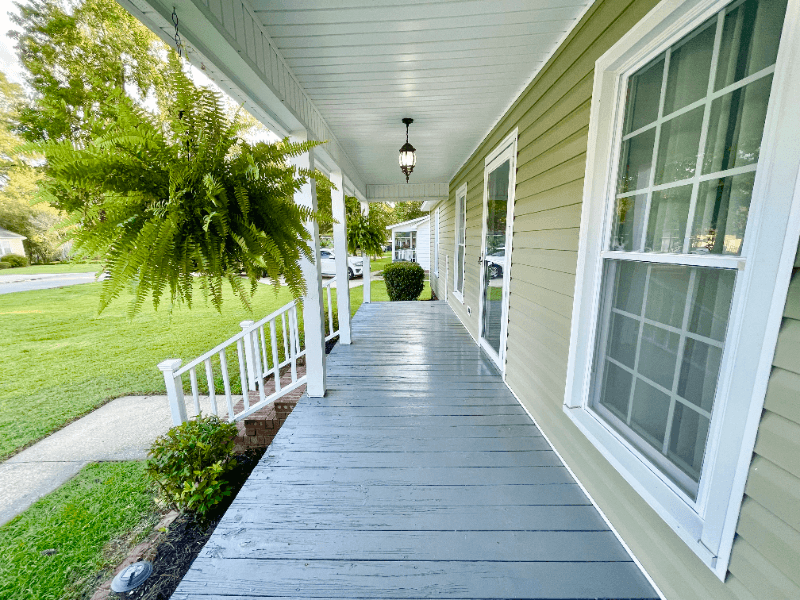 Florence House: 605 Thicket Pl.