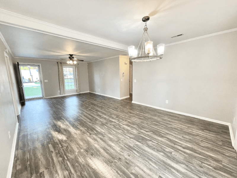 Florence House: 605 Thicket Pl.