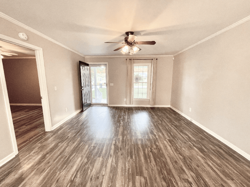 Florence House: 605 Thicket Pl.
