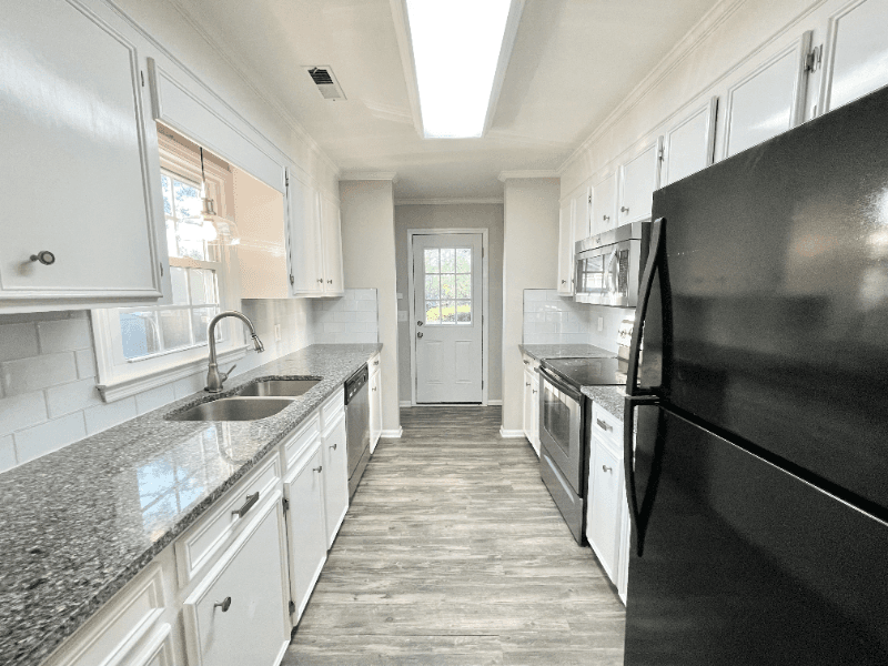 Florence House: 605 Thicket Pl.