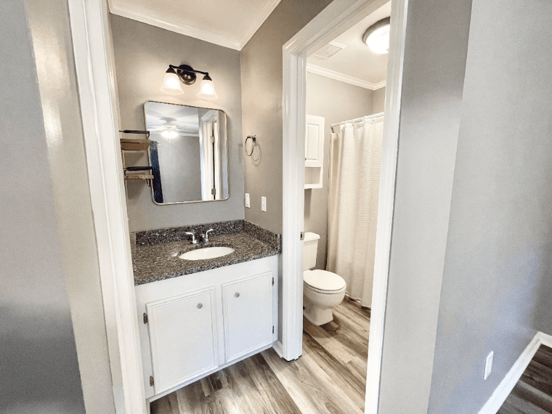 Florence House: 605 Thicket Pl.