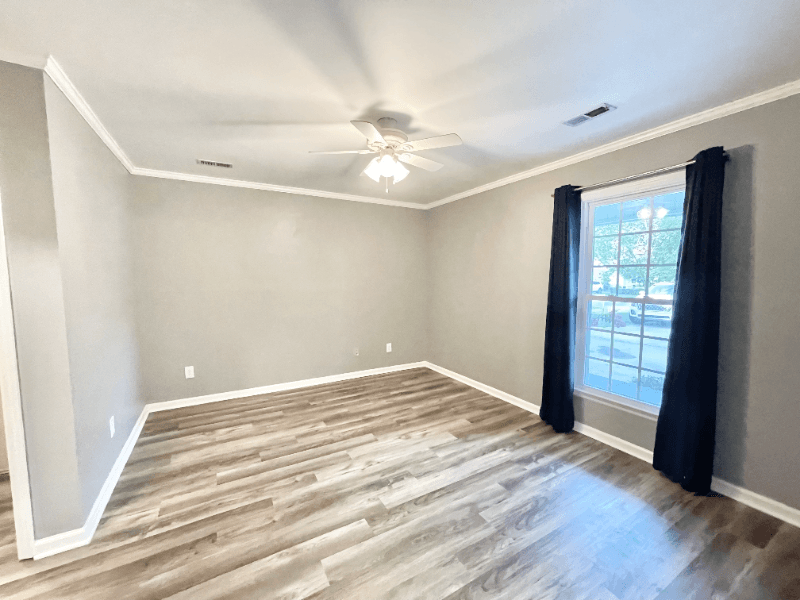 Florence House: 605 Thicket Pl.