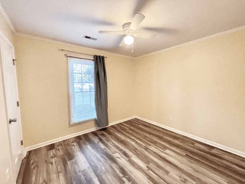 Florence House: 605 Thicket Pl.