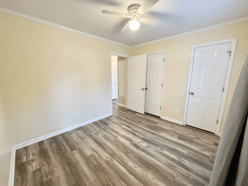 Florence House: 605 Thicket Pl.