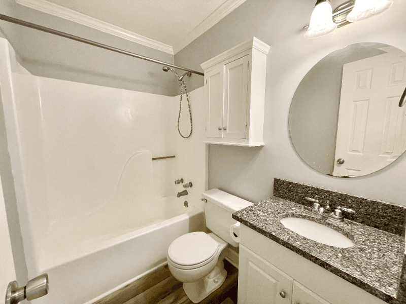 Florence House: 605 Thicket Pl.