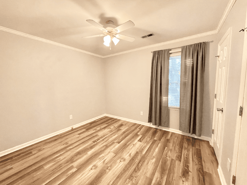 Florence House: 605 Thicket Pl.