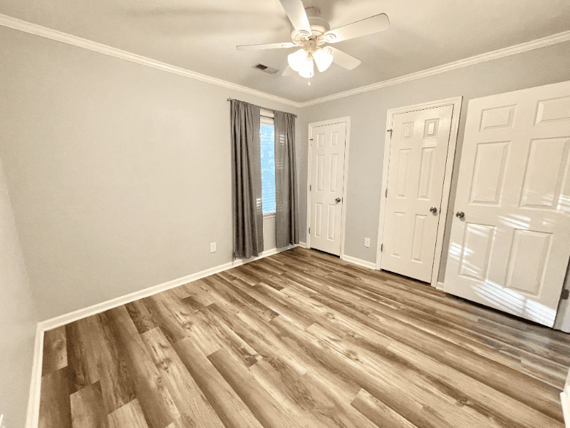 Florence House: 605 Thicket Pl.