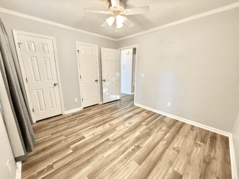 Florence House: 605 Thicket Pl.