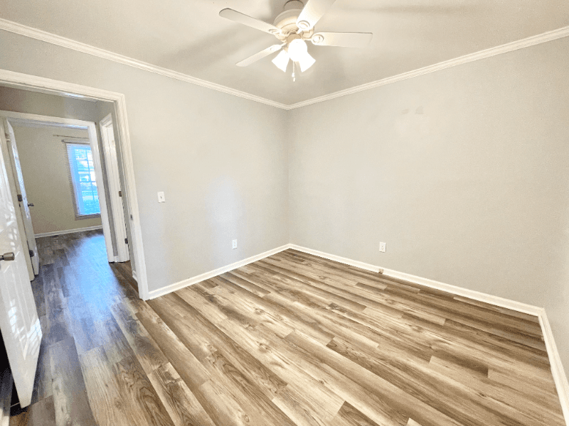 Florence House: 605 Thicket Pl.