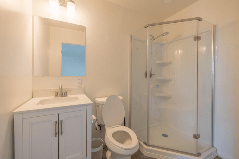 Bakersfield Single Room: 11709 Leigh River St