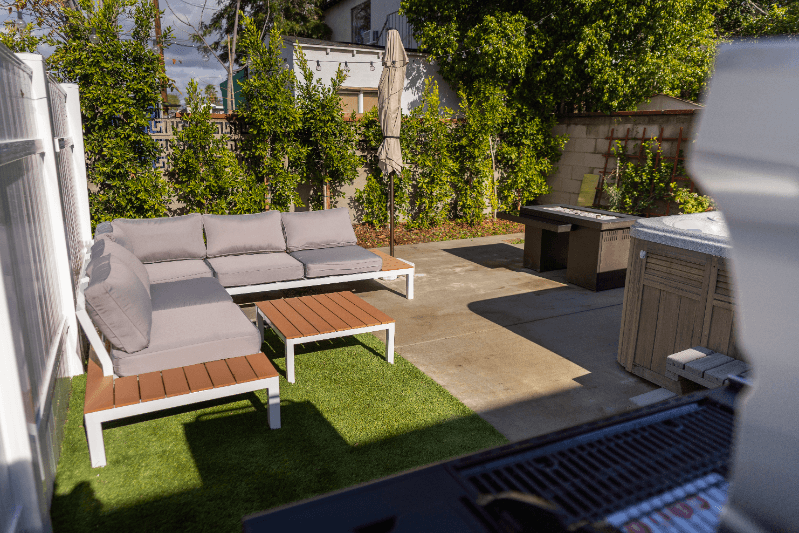 North Hollywood House: 5756 Case Ave
