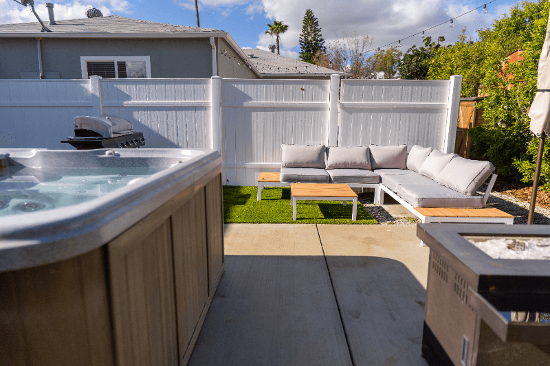 North Hollywood House: 5756 Case Ave