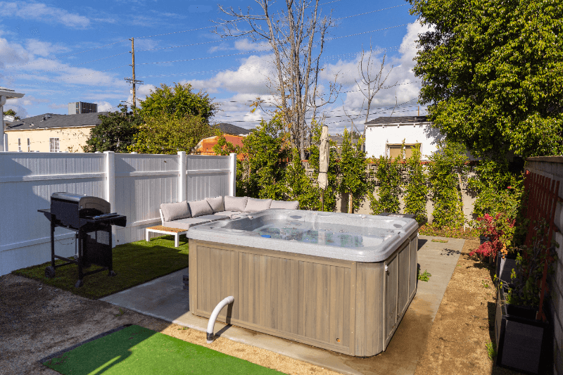 North Hollywood House: 5756 Case Ave