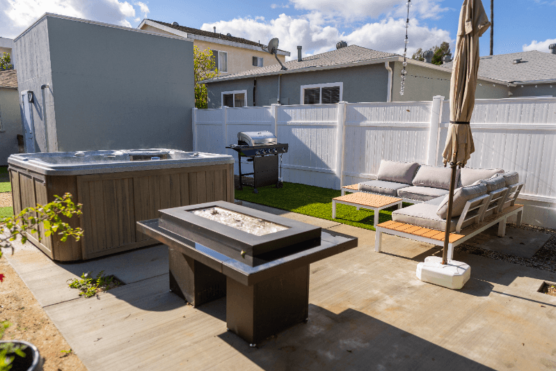 North Hollywood House: 5756 Case Ave