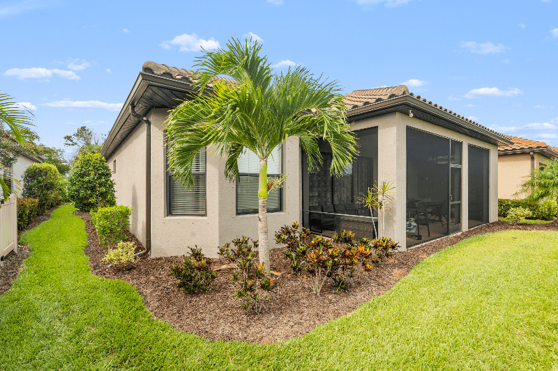 Nokomis House: 56XX Cantucci st