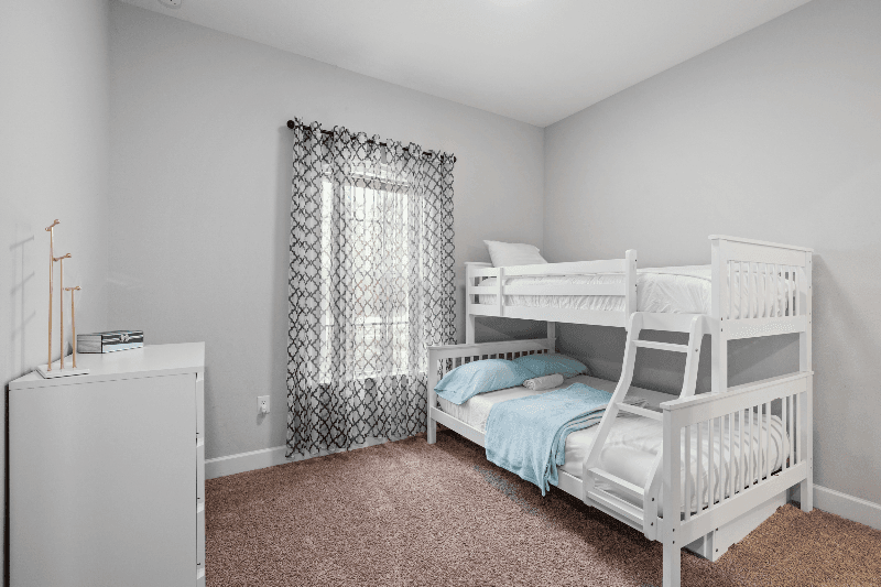 Nokomis House: 56XX Cantucci st