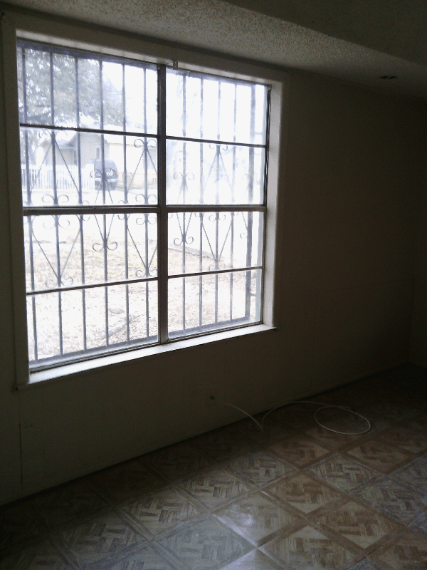 San Antonio House: 2323 Hicks Ave