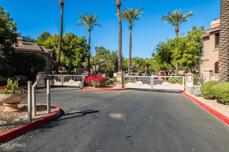 Scottsdale Condo: 15050 North Thompson Peak Parkway