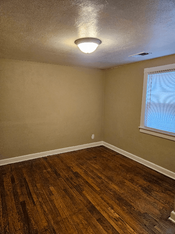 Norfolk Multiplex: 724 West 37 Street Apt#2