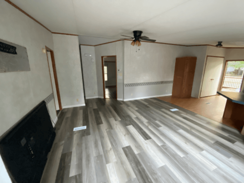 Conroe House: 14628 Firetower Rd