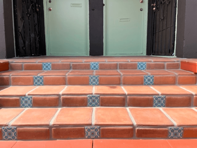 Los Angeles Multiplex: 2801 1/2 S. Nordmandie