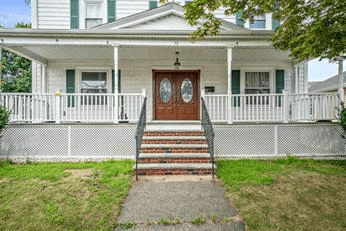 QUINCY House: 72 Standish Ave