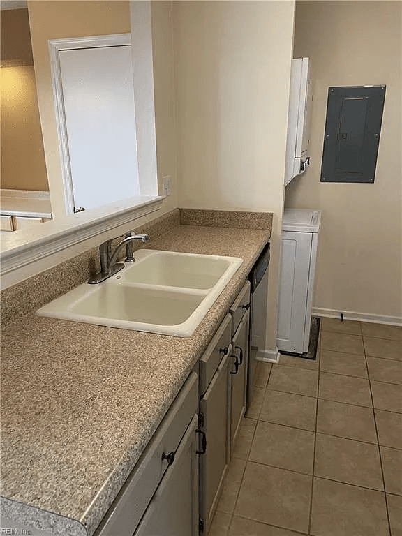 Virginia Beach Condo: 1657 Pattington Circle