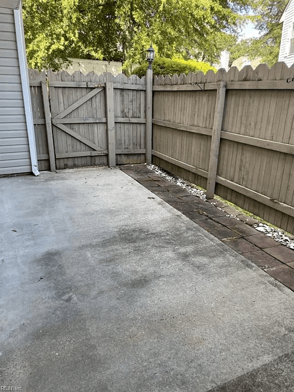 Virginia Beach Condo: 1657 Pattington Circle