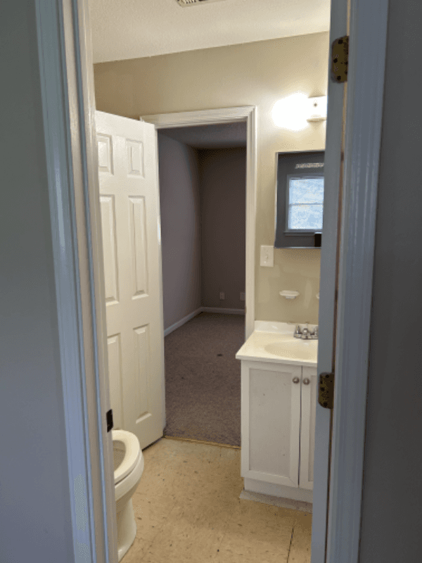 Toccoa Apartment: 137 Park St