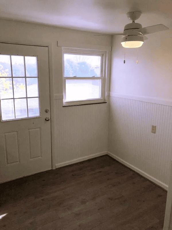 Cuyahoga Falls Apartment: 1747 Portage Trail