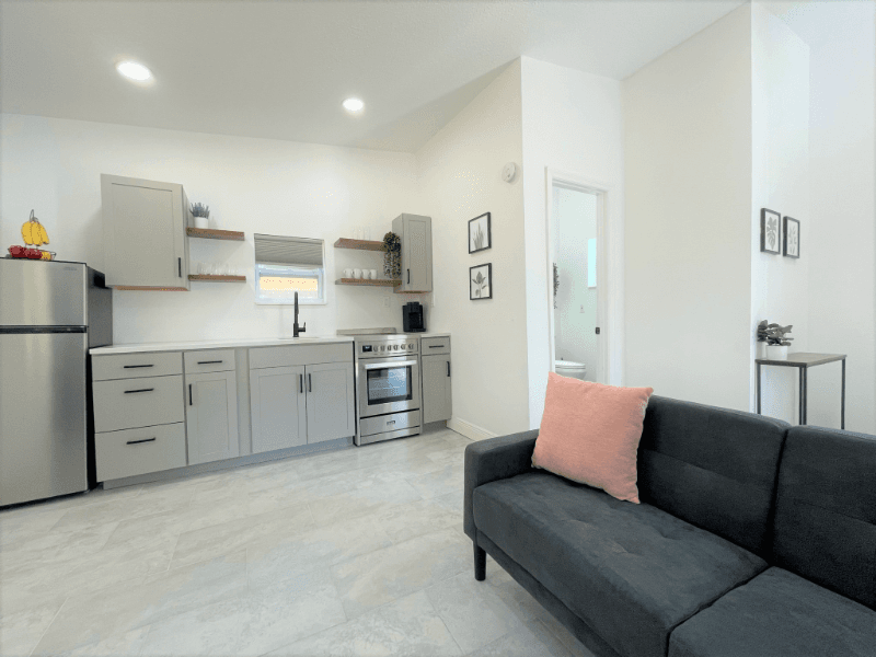 Saint Petersburg House: 1821 30th Ave N