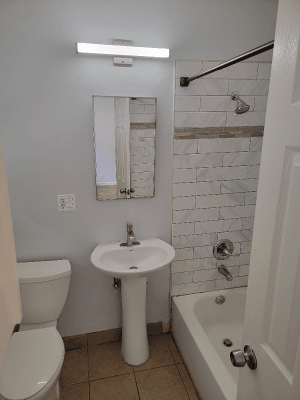 Long Beach Apartment: 3333 E. Wilton Street