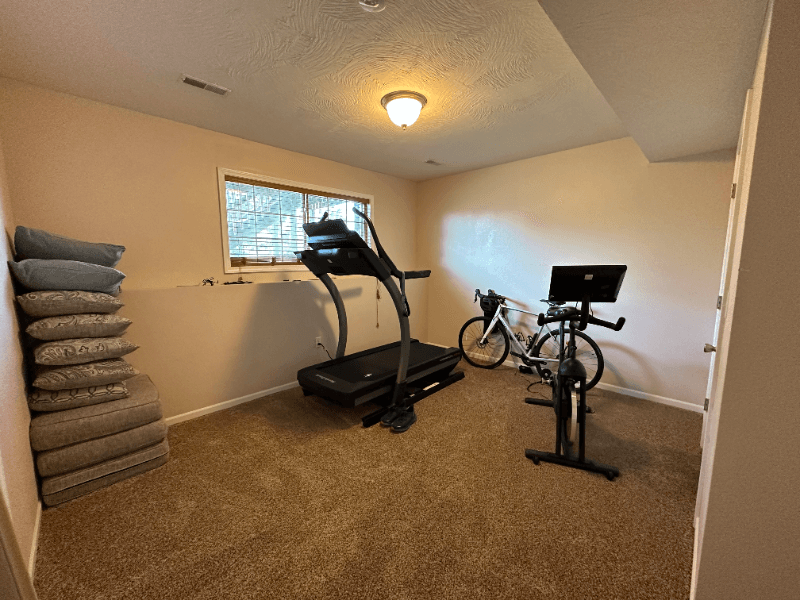 Saint Robert House: 15640 Top Drive