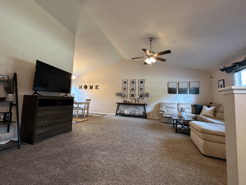 Saint Robert House: 15640 Top Drive