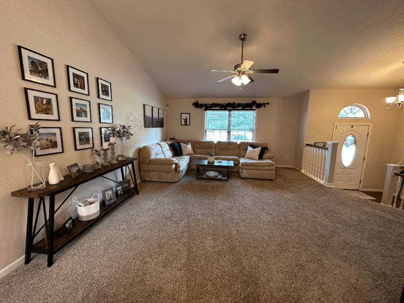 Saint Robert House: 15640 Top Drive