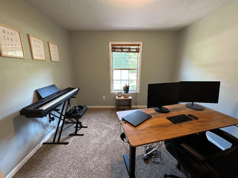 Saint Robert House: 15640 Top Drive