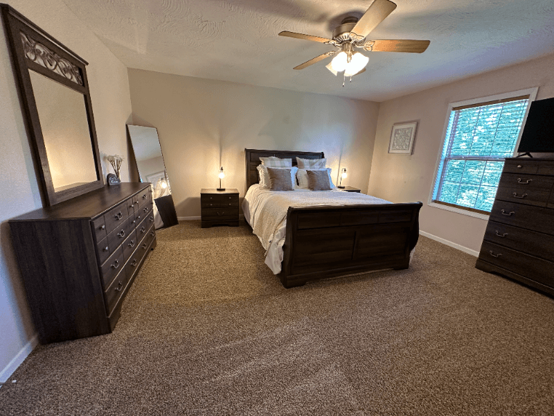 Saint Robert House: 15640 Top Drive