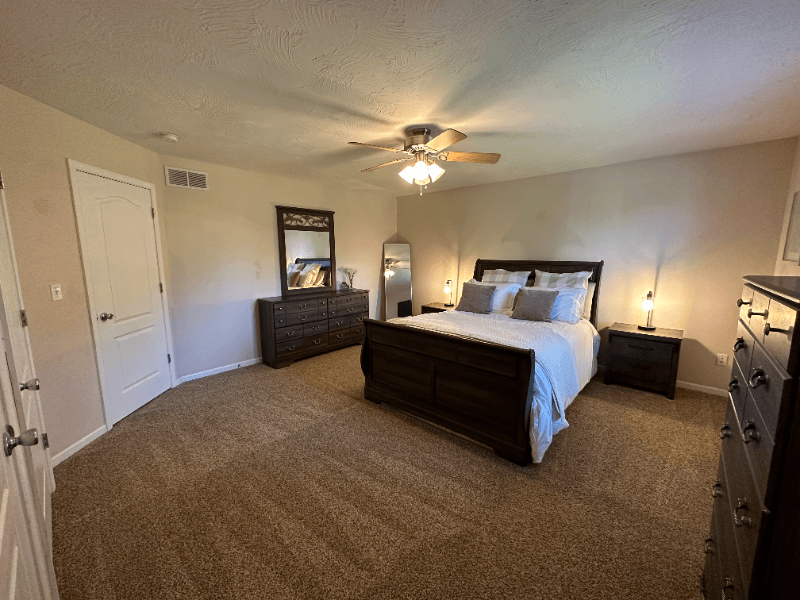 Saint Robert House: 15640 Top Drive