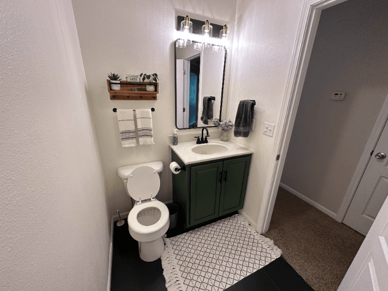 Saint Robert House: 15640 Top Drive